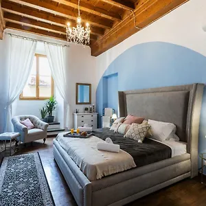  Apartment Historic Center Palace - Huge 4 Bedrooms Santa Croce - By Likehomeflorence