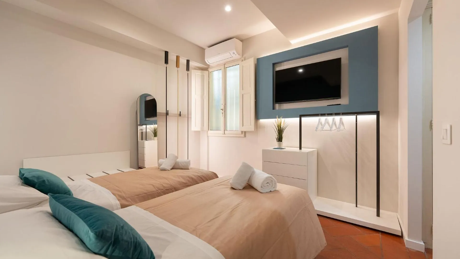 Keys Of Italy - Vigna 8 Blu- Newly Renovated Elegant 2 Bedr - Great Central Location In Florence Italy