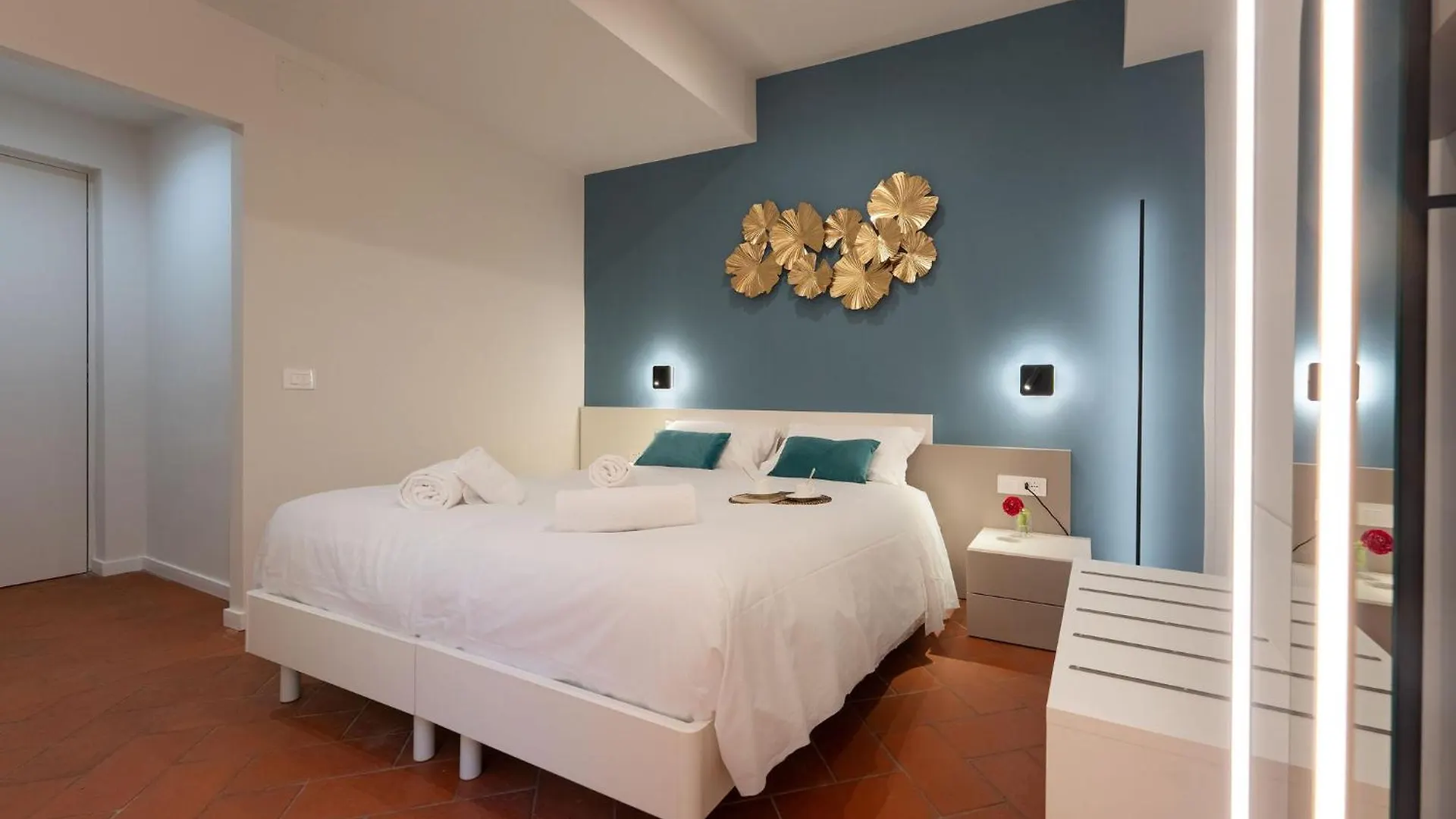 Apartment Keys Of Italy - Vigna 8 Blu- Newly Renovated Elegant 2 Bedr - Great Central Location In Florence Italy